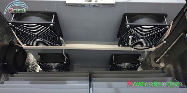 kiểm tra quạt điều nhiệt trên máy ấp trứng Mactech