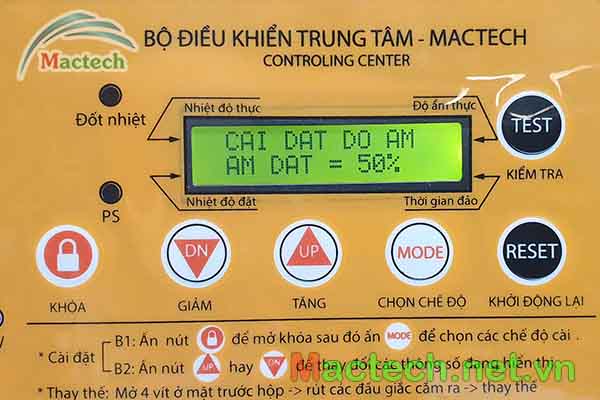 Đổ ẩm khi ấp trứng gà